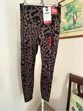 Members Mark Animal Print Extra-Warm Leggings. NWT.